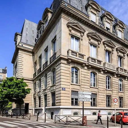 Style Et Tranquillite Au Kremlin-bicetre Apartment *